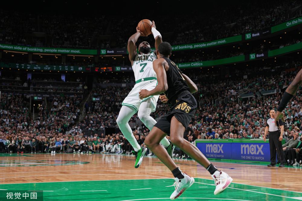 担扛在了自 担扛在了自