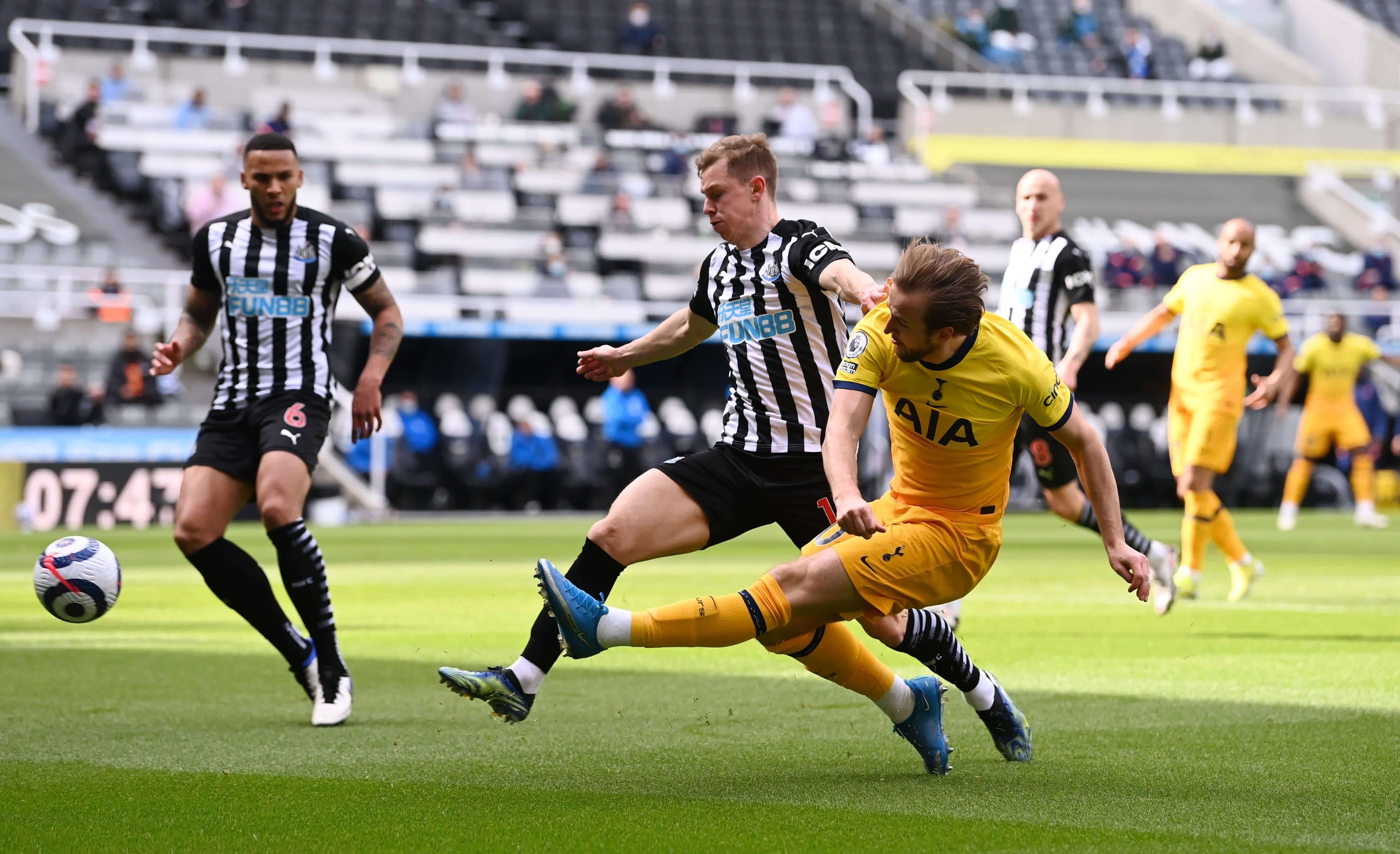 迅速跻身于 迅速跻身于