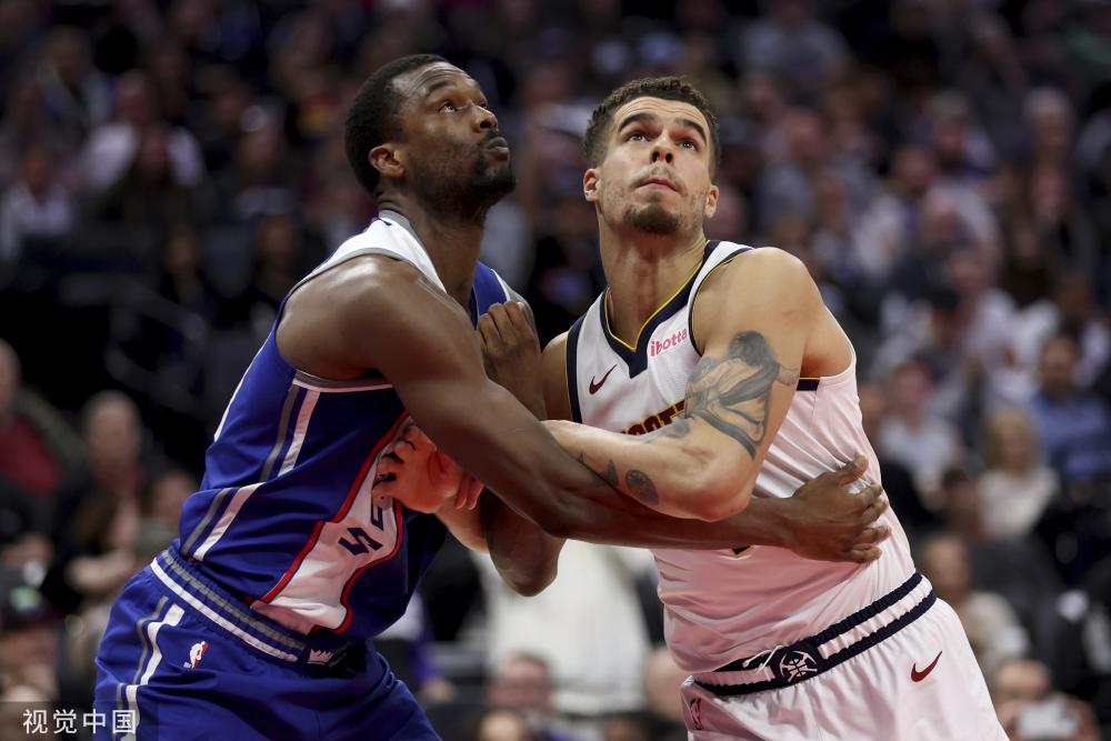 以其顽强的 以其顽强的